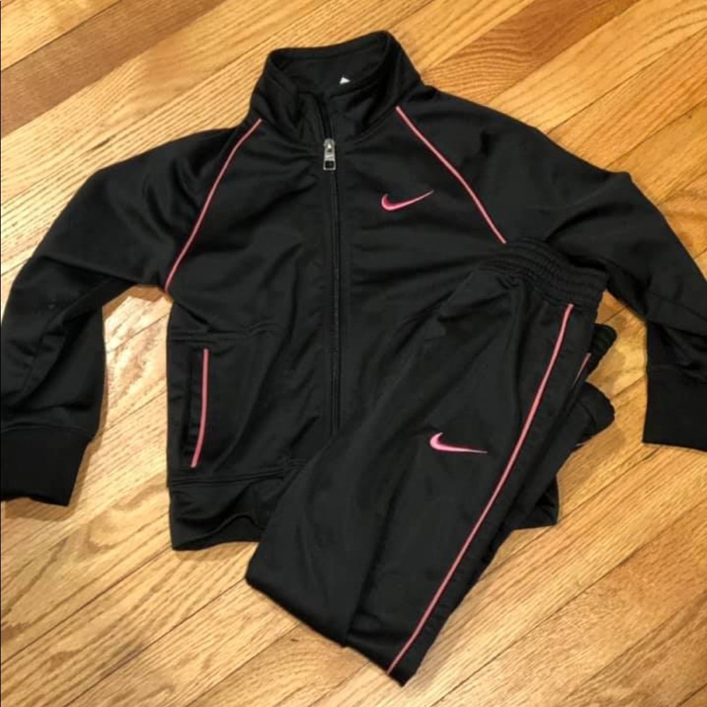 Girls Nike Outfit Sz 6